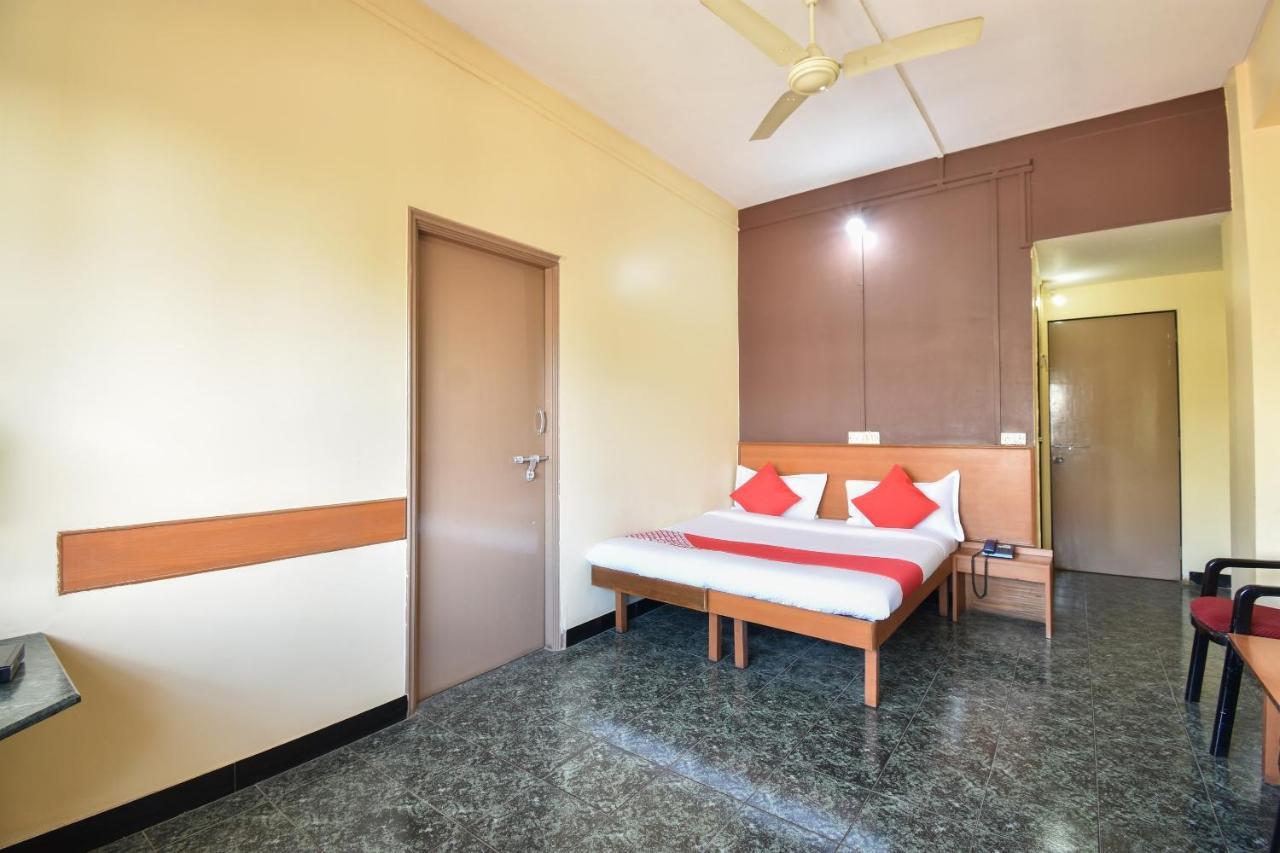 Oyo 63264 Hotel Shamiana Pandharpur Εξωτερικό φωτογραφία